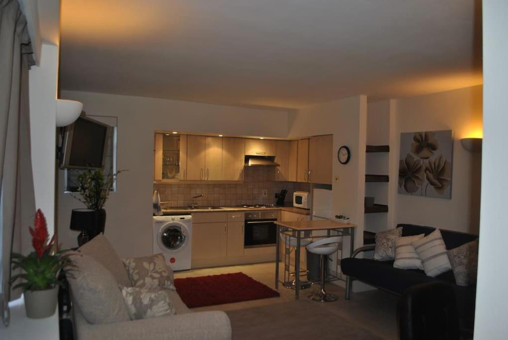 Awesome Apartment In The Heart Of Camden Town London Ngoại thất bức ảnh