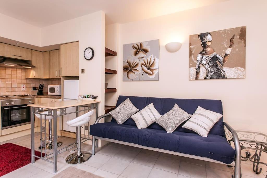 Awesome Apartment In The Heart Of Camden Town London Ngoại thất bức ảnh