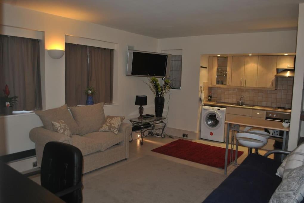 Awesome Apartment In The Heart Of Camden Town London Ngoại thất bức ảnh